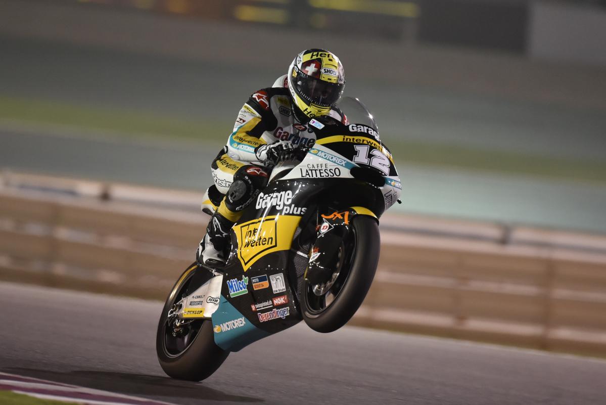 Luthi triunfa en una carrera caótica de Moto2 en Qatar, Salom 2º y Corsi 3º