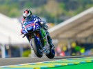 Jorge Lorenzo machaca en la carrera de MotoGP Le Mans, Rossi 2º y Viñales 3º