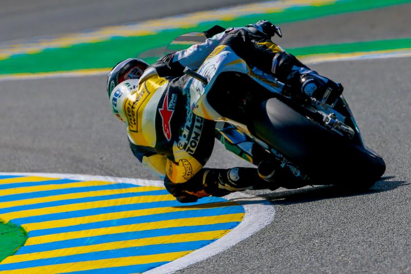 Thomas Luthi domina la sesión y consigue la pole de Moto2 en Le Mans, Rins 2º