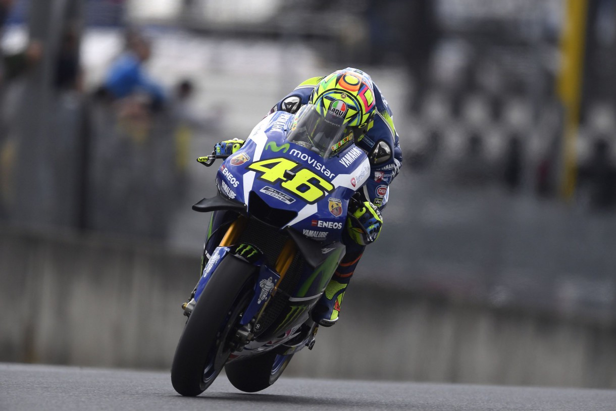 Valentino Rossi logra la pole de MotoGP en Mugello, Viñales 2º