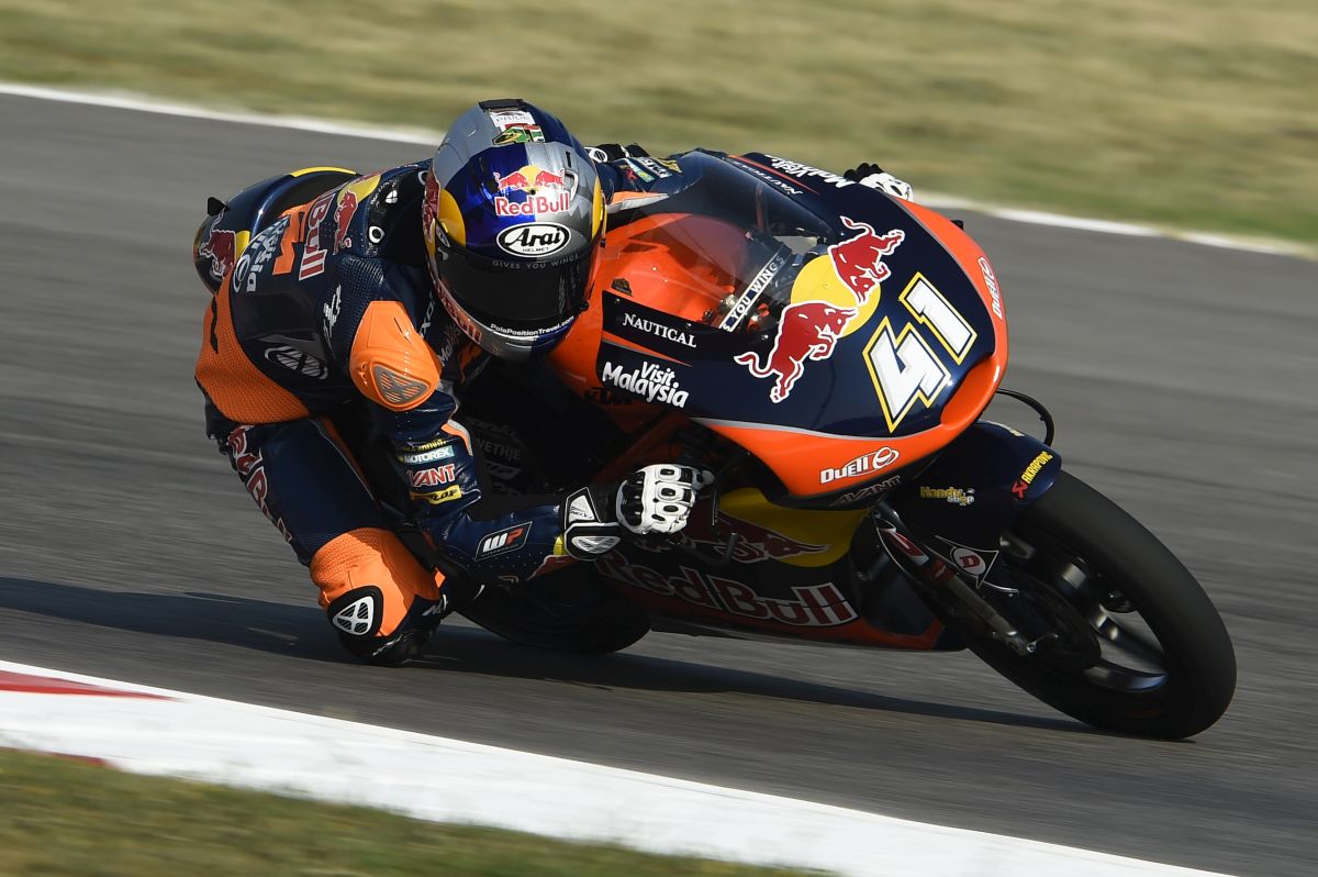 Brad Binder gana la carrera de Moto3 en Misano, Bastianini 2º y Mir 3º