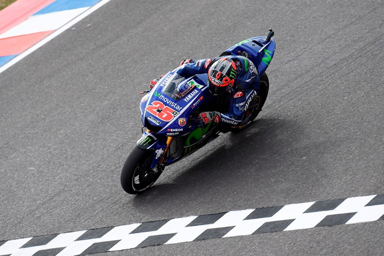 Maverick Viñales maravilla de nuevo en MotoGP, victoria en Argentina con Rossi 2º y Crutchlow 3º