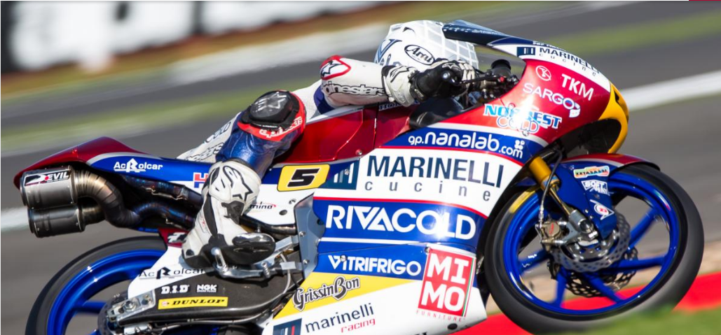 Romano Fenati marca la pole de Moto3 en Silverstone, Mir 2º y Rodrigo 3º