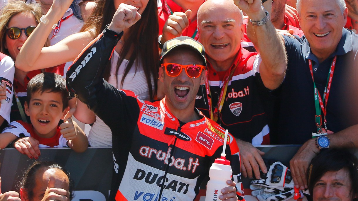 Marco Melandri renueva con el equipo Aruba.it Racing-Ducati SBK para 2018