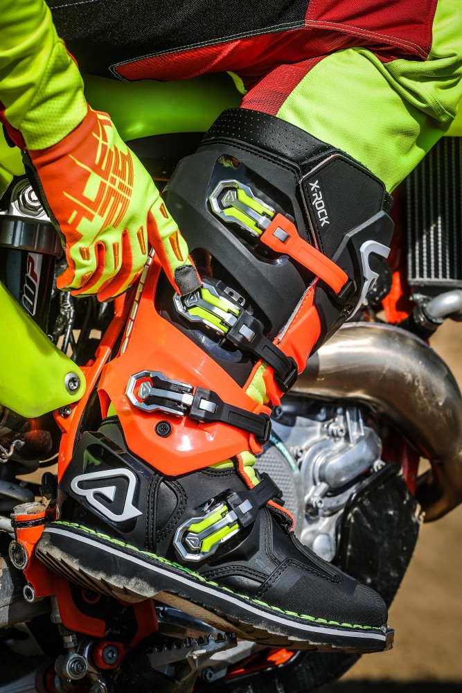 Acerbis y sus botas X-ROCK