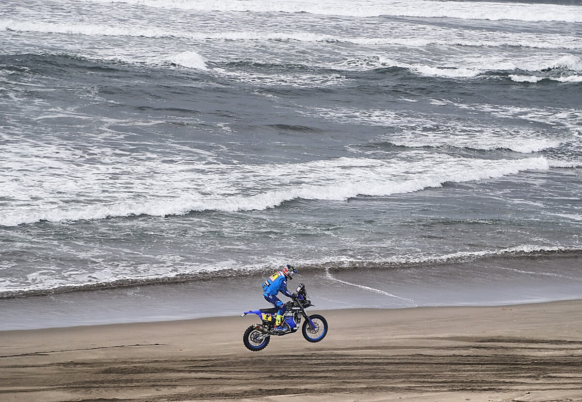 Van Beveren gana la etapa 4 del Dakar 2018, Sunderland se retira