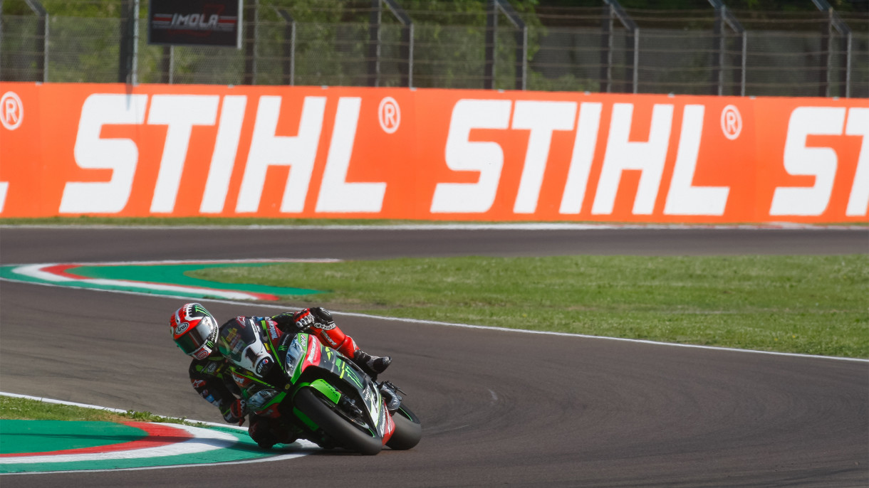 Jonathan Rea domina la carrera 1 del Mundial SBK en Imola, Sykes 2º y Melandri 3º