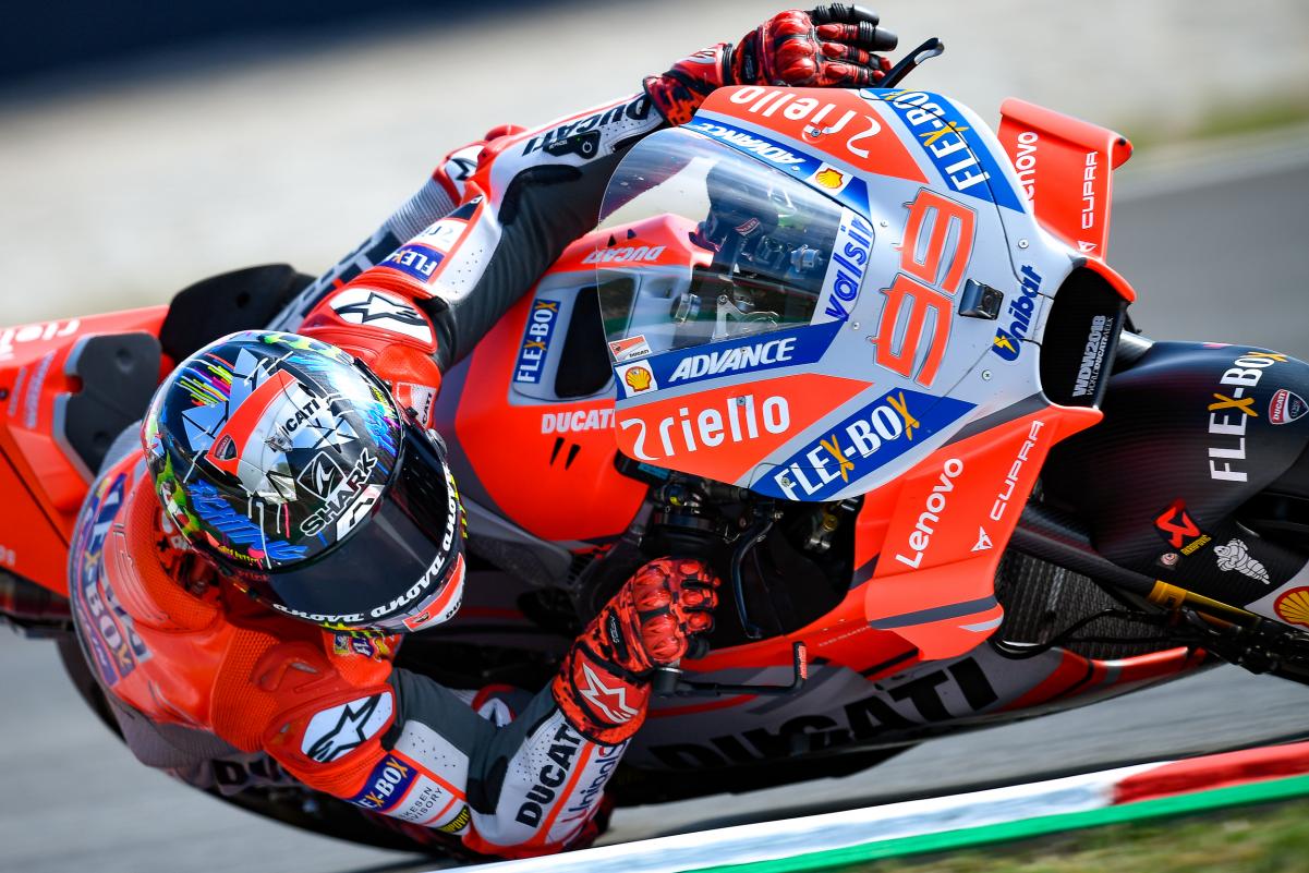 Jorge Lorenzo logra la pole de MotoGP en el Circuito Barcelona-Catalunya, Márquez 2º y Dovi 3º