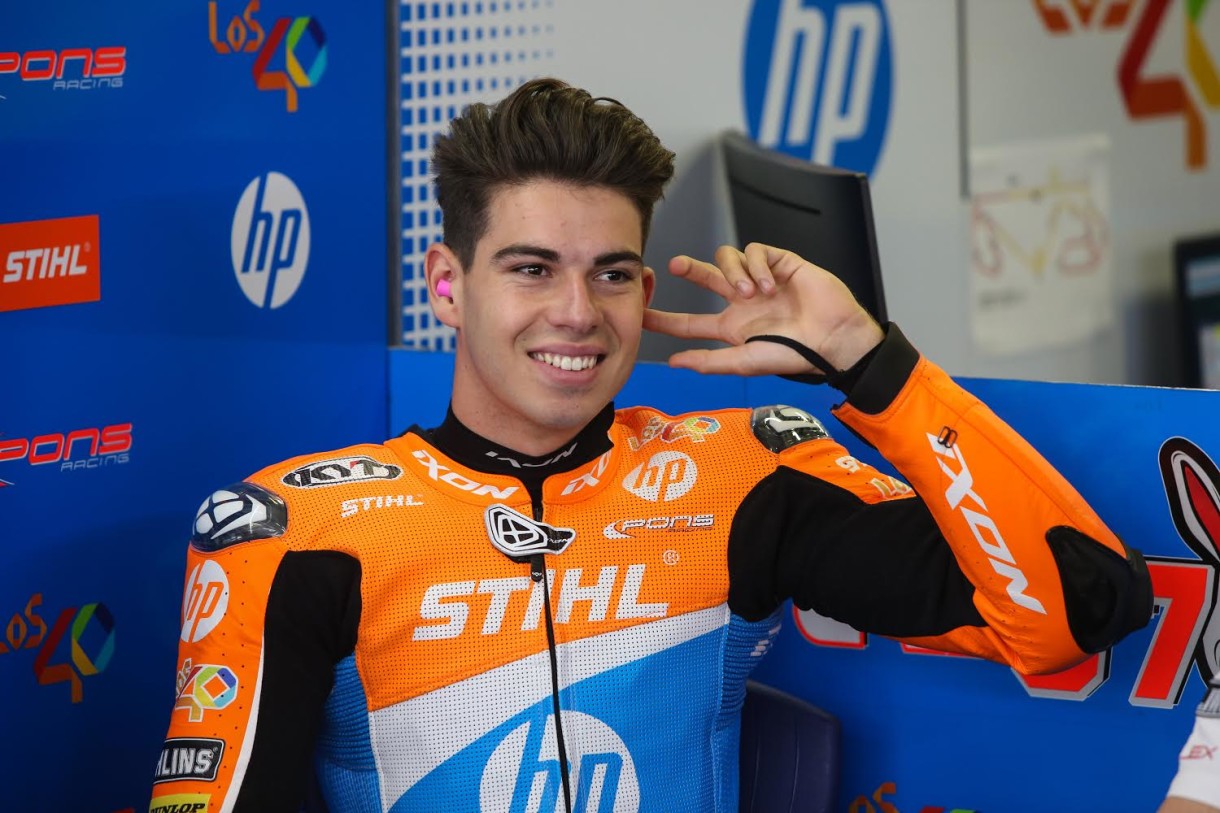 Augusto Fernández seguirá con el equipo Pons HP 40 en Moto2