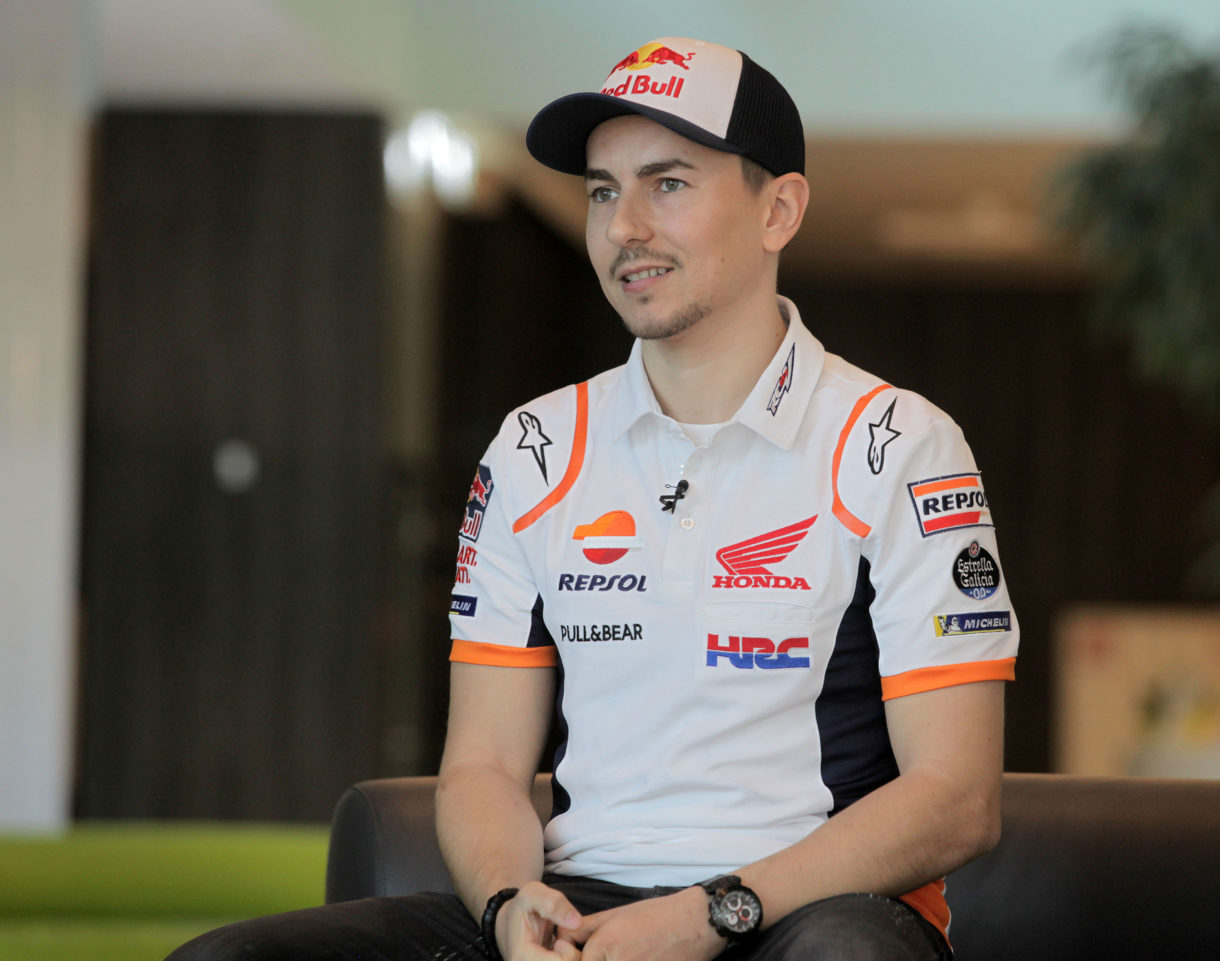 Jorge Lorenzo se ha lesionado entrenando y pasará hoy por quirófano