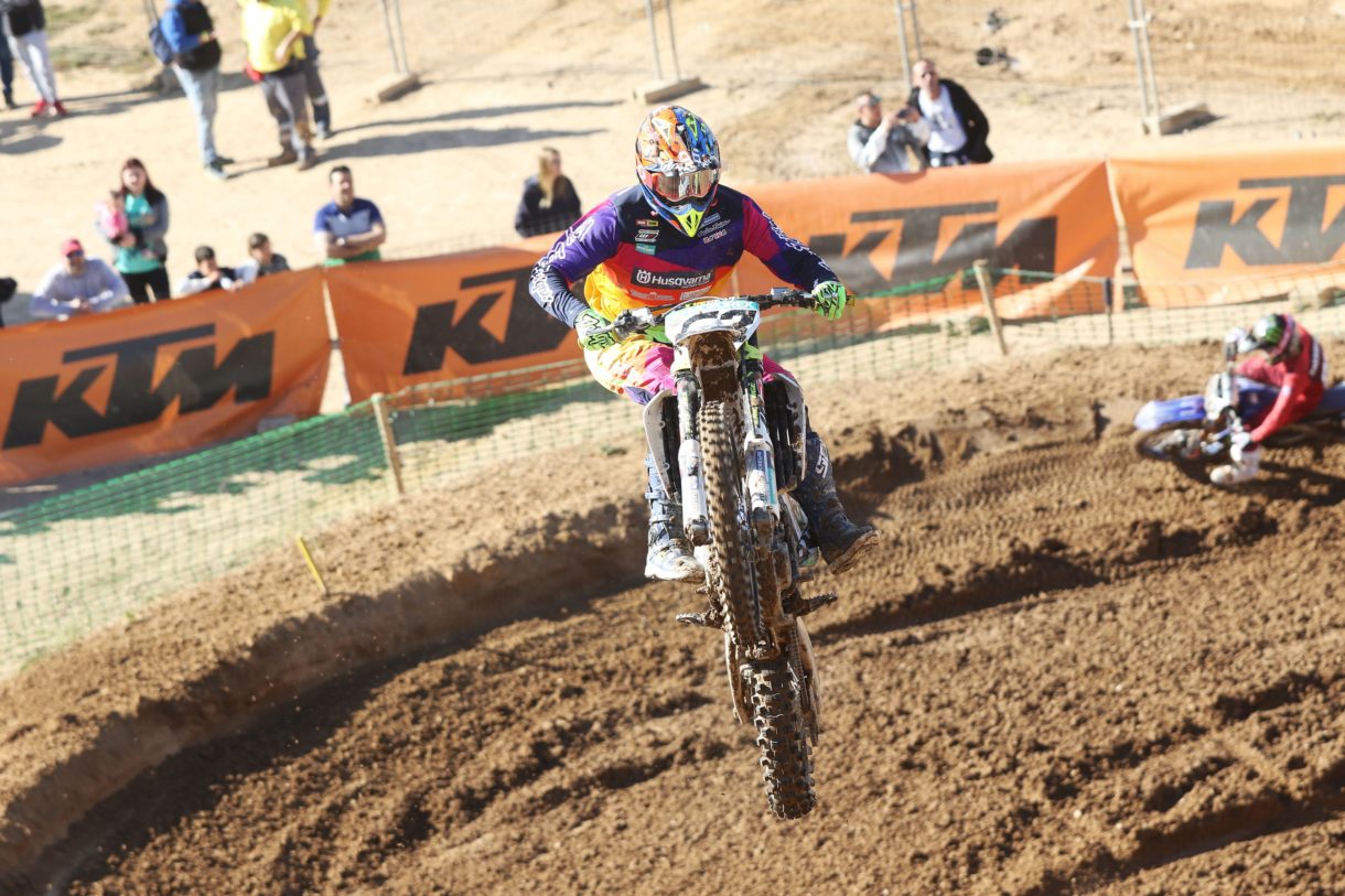 Iker Larrañaga y Ander Valentín triunfan en el Nacional MX de Bellpuig