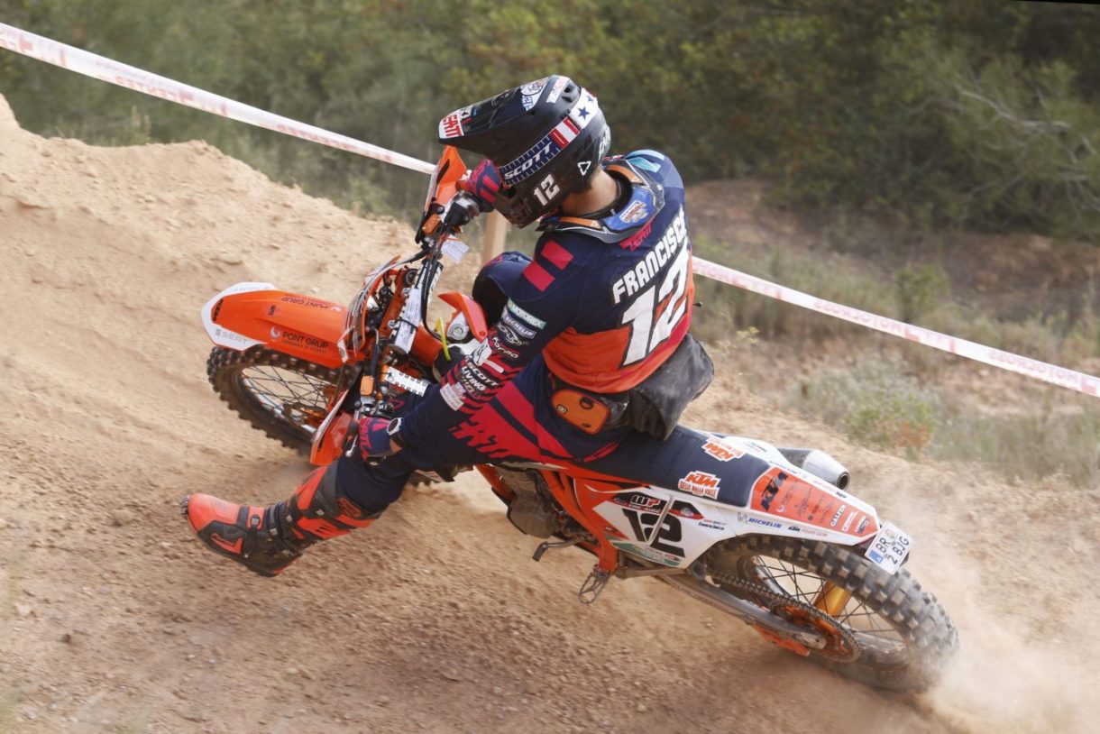 Enric Francisco domina en el Nacional de Enduro de L’Espluga de Francolí