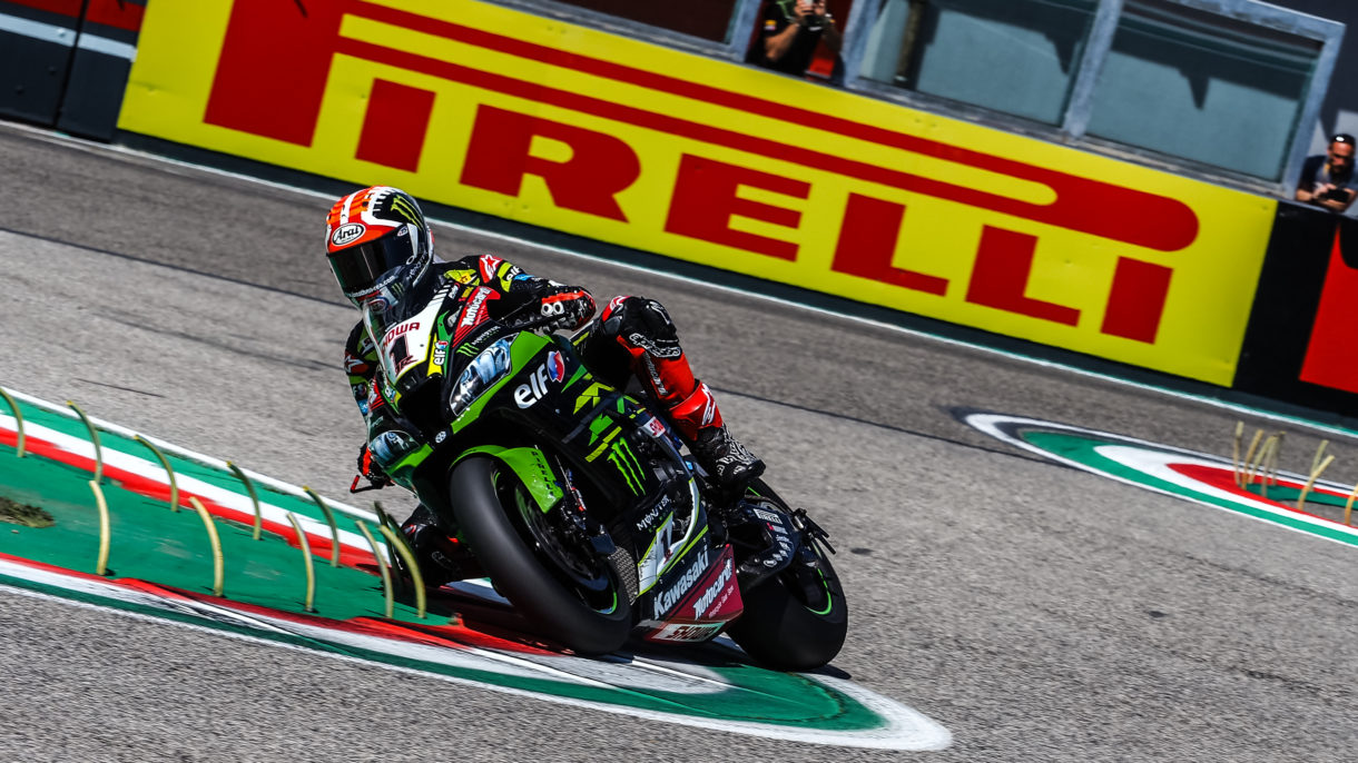 Jonathan Rea domina la carrera 1 de Superbike en Imola, Bautista 2º y Razgatlioglu 3º