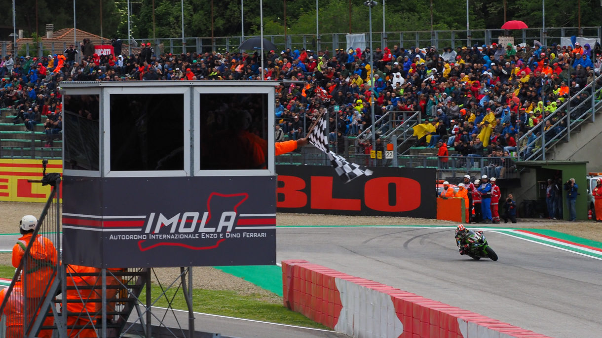 Jonathan Rea gana la carrera sprint de SBK en Imola y se cancela la 2 por la lluvia