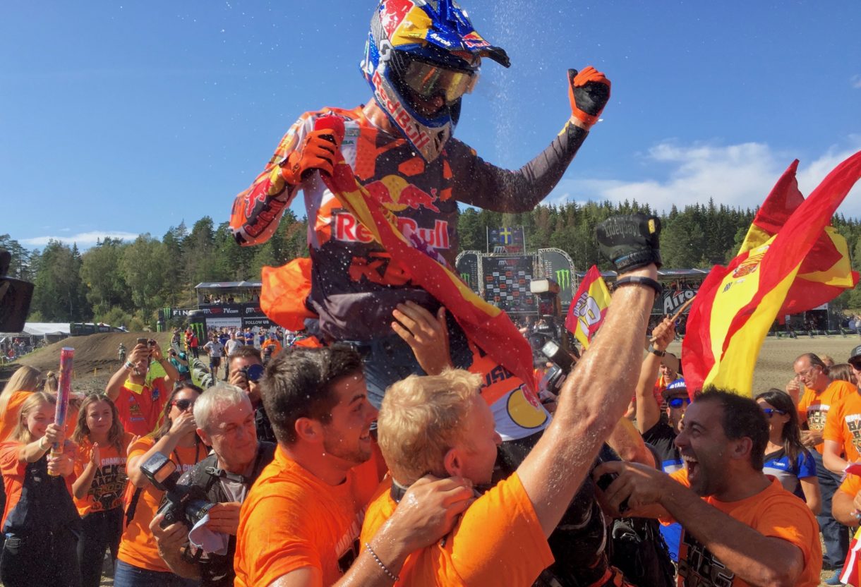 Jorge Prado se convierte en Campeón del Mundo de MX2