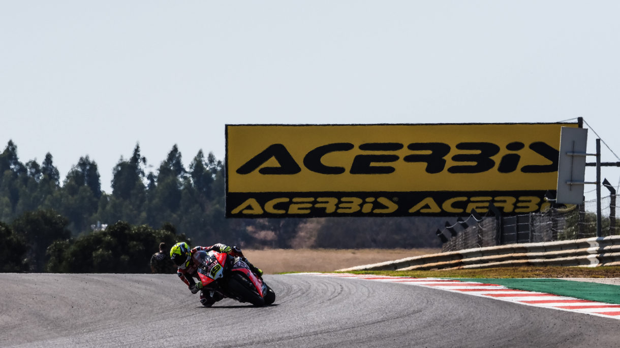 Álvaro Bautista triunfa en la carrera 2 SBK en Portimao, Rea 2º y Razgatlioglu 3º