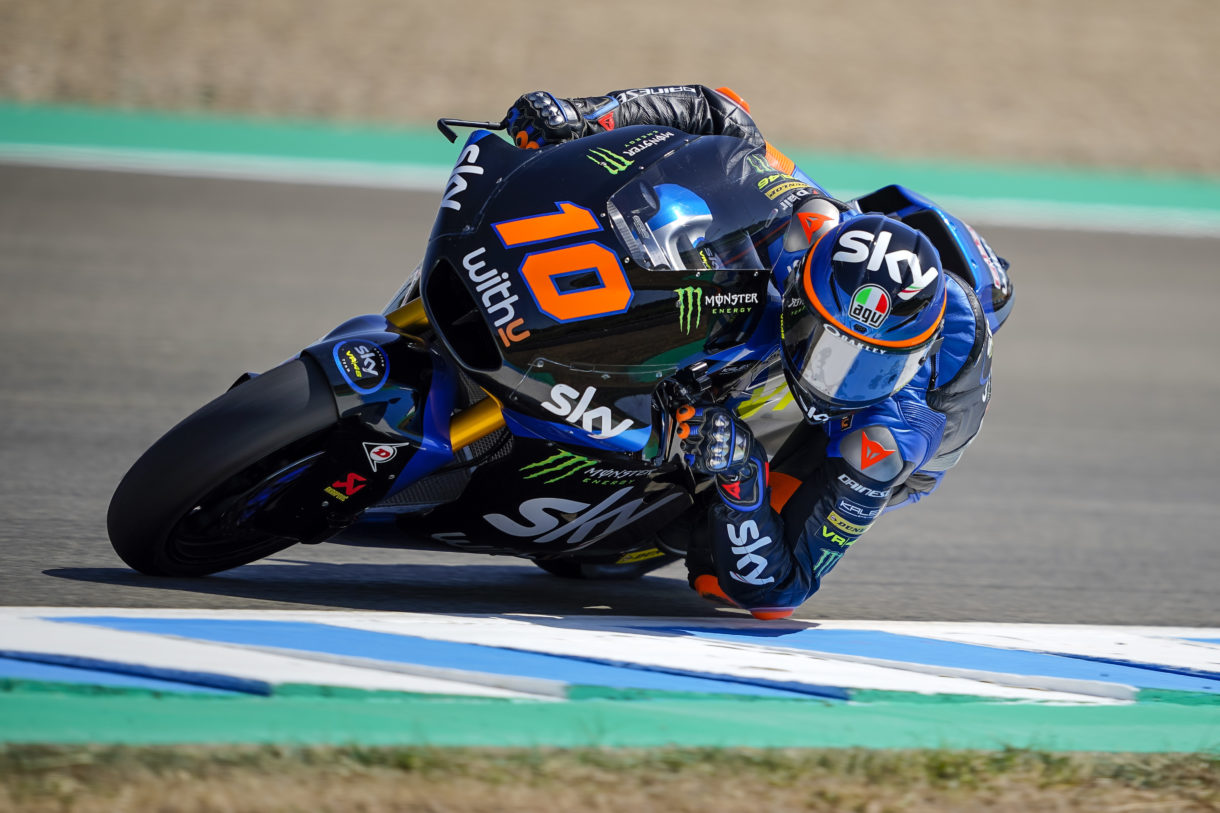 Luca Marini domina la carrera de Moto2 en Jerez, Nagashima 2º y Martín 3º