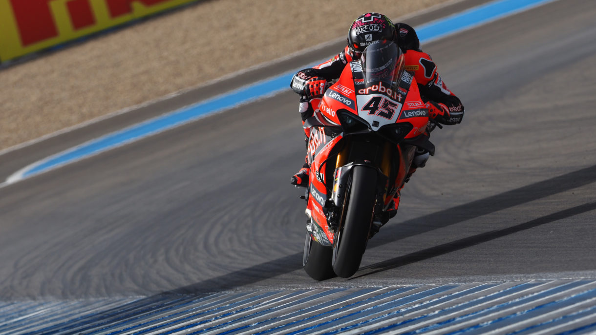 Scott Redding gana su primera carrera del Mundial SBK en Jerez, Rea 2º y Razgatlioglu 3º