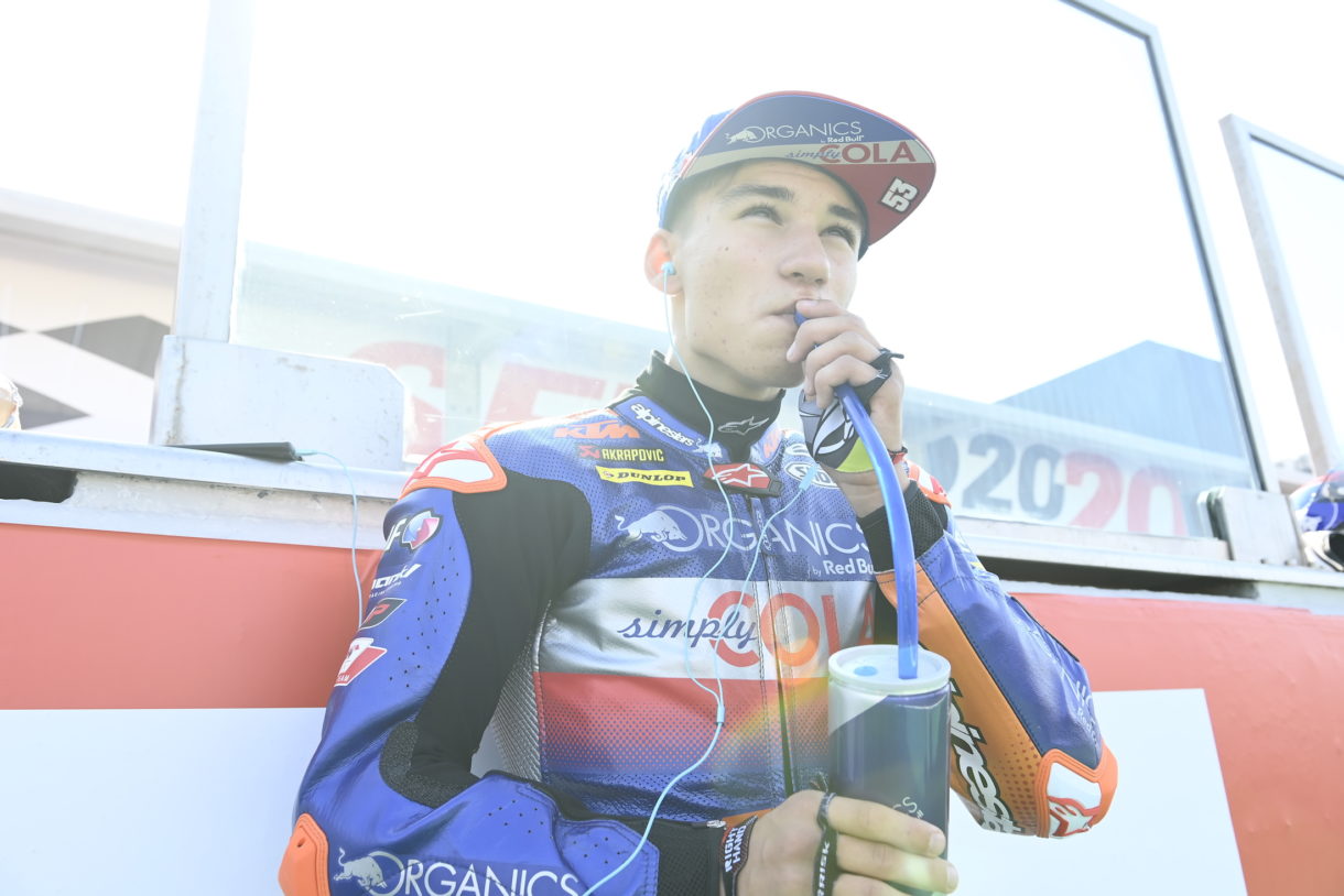 El equipo Red Bull KTM Tech3 ha renovado a Sasaki y Oncu para Moto3 2021