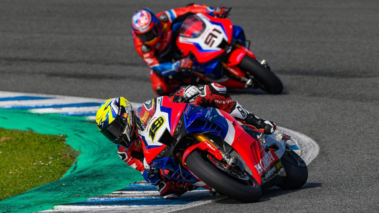 Álvaro Bautista y Leon Haslam participan en el test HRC SBK en Jerez