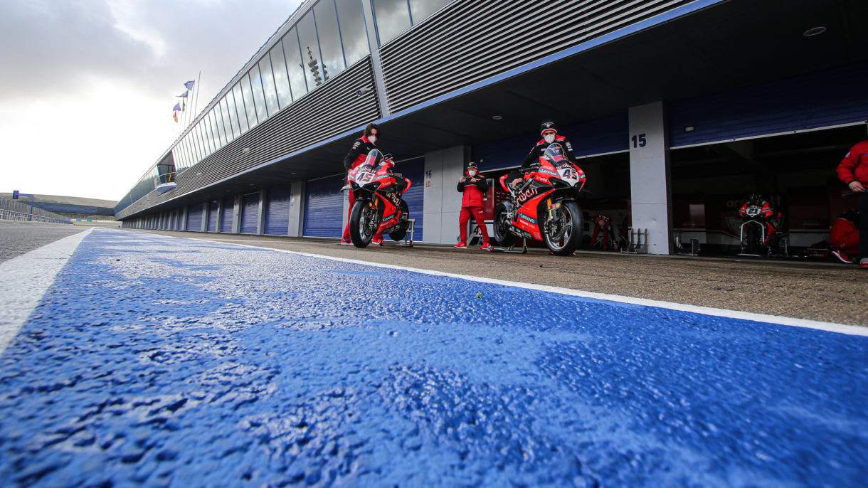 La lluvia en el Circuito de Jerez es la protagonista del test SBK 2021