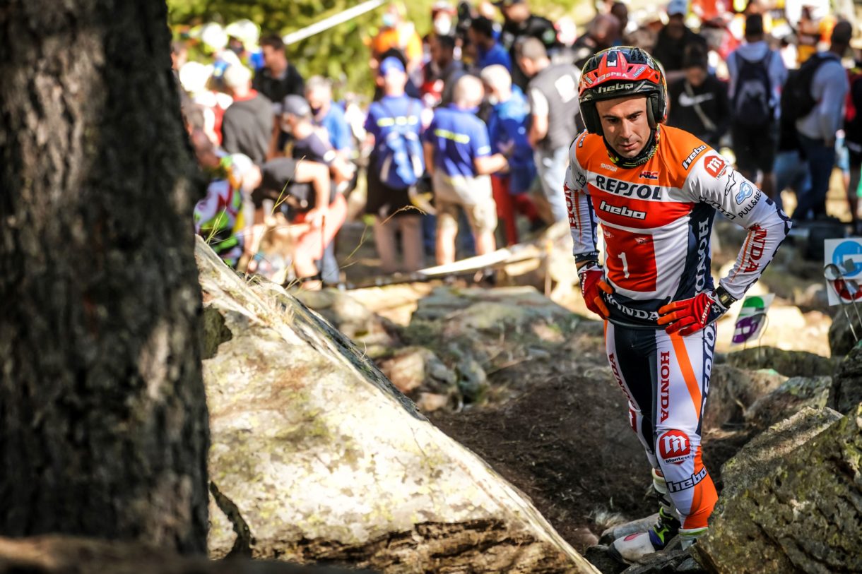 Toni Bou se lesiona entrenando y es operado con éxito de la fractura de peroné