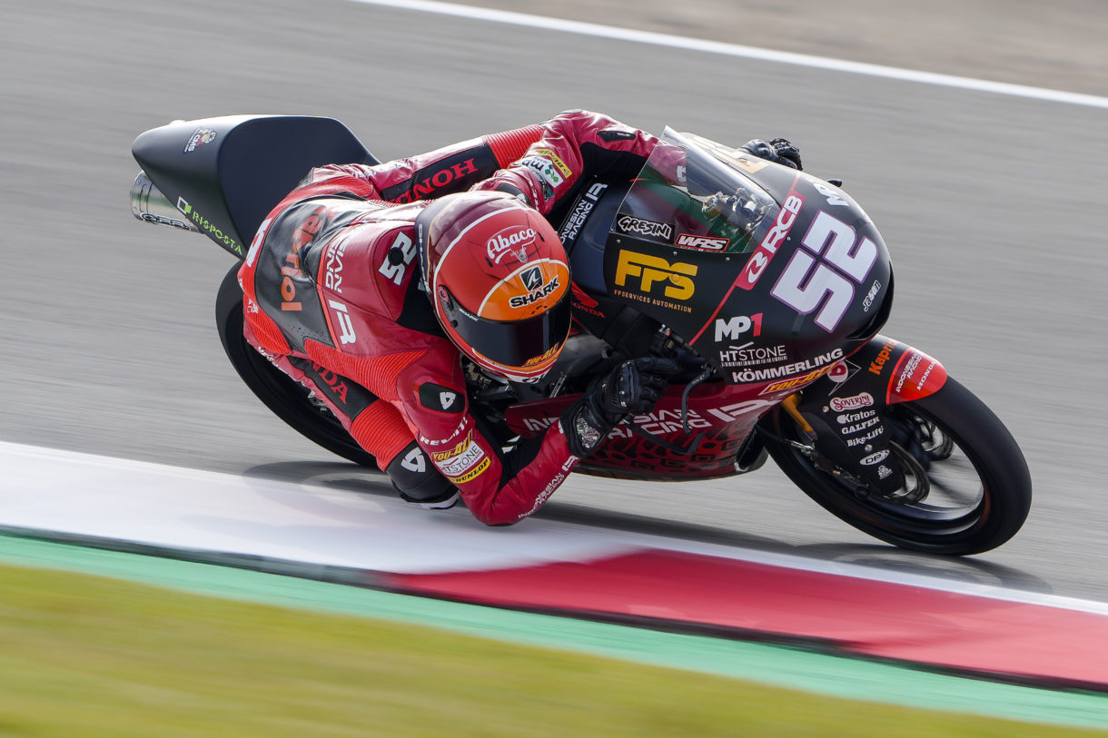 Jeremy Alcoba marca la pole position de Moto3 en Assen