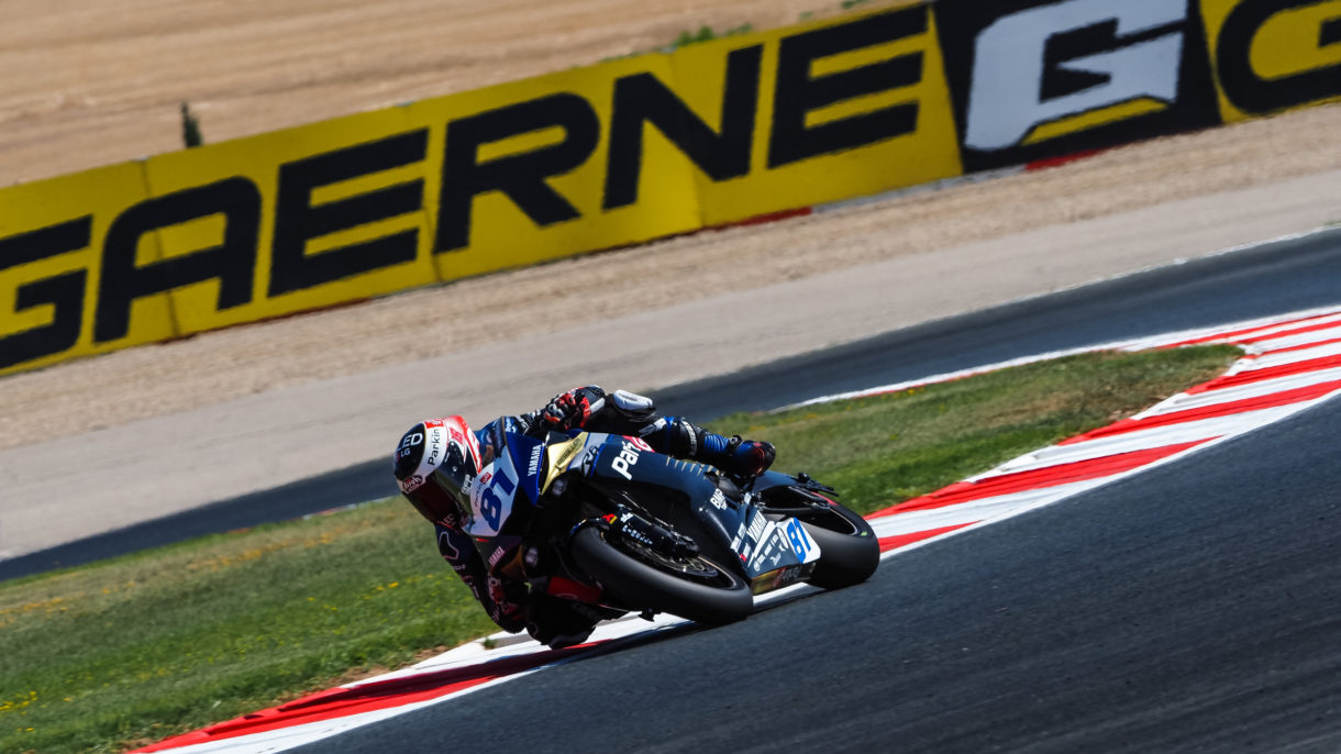 Manu González gana la carrera 2 del Mundial de Supersport en Magny-Cours