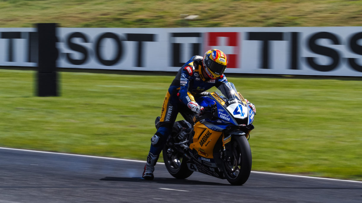 Steven Odendaal gana la carrera 1 de Supersport en Most, González 2º y Oettl 3º