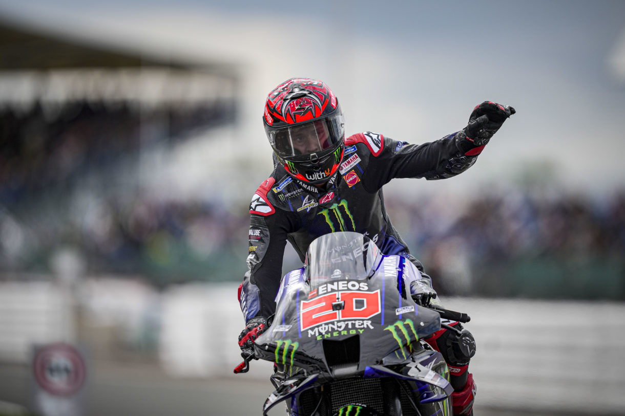 Fabio Quartararo domina la carrera de MotoGP en Silverstone, Rins 2º y Aleix Espargaró 3º