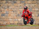 Pecco Bagnaia logra la pole position de MotoGP en Motorland Aragón