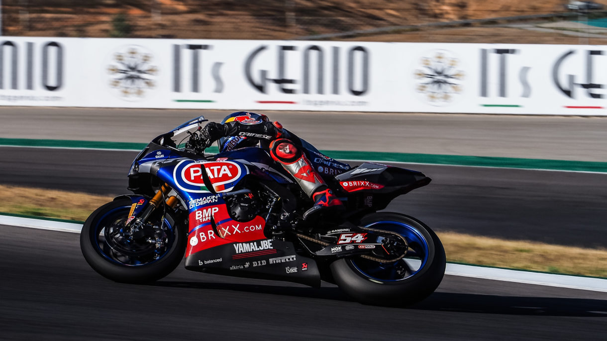 Toprak Razgatlioglu gana la carrera 1 de Superbike en Portimao, KO Rea