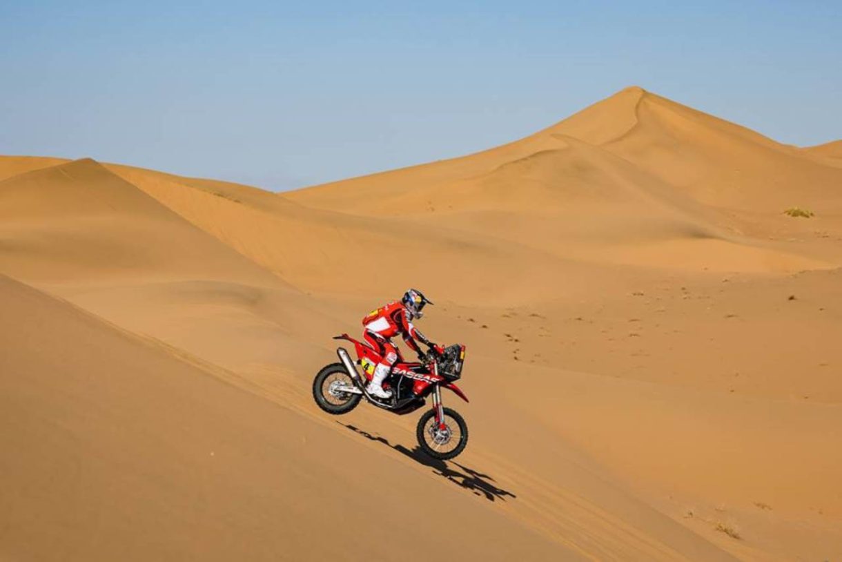 Daniel Sanders gana el prólogo del Rally Dakar 2022