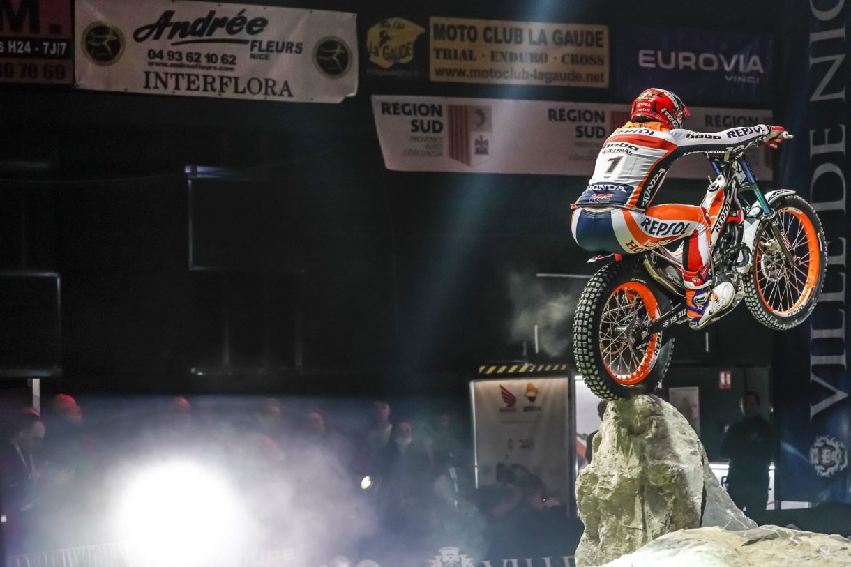 Toni Bou gana la primera cita del Mundial X-Trial Indoor 2022 en Niza