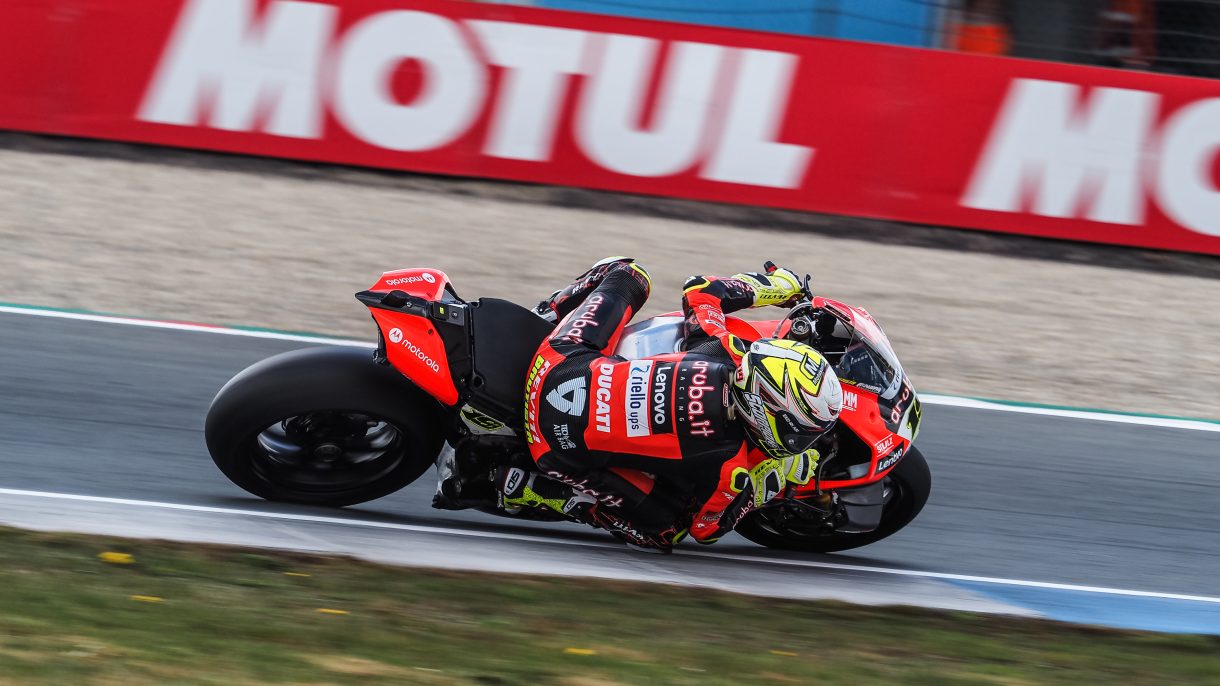 Álvaro Bautista gana la carrera 2 del Mundial Superbike en Assen, Locatelli 2º y Lecuona 3º