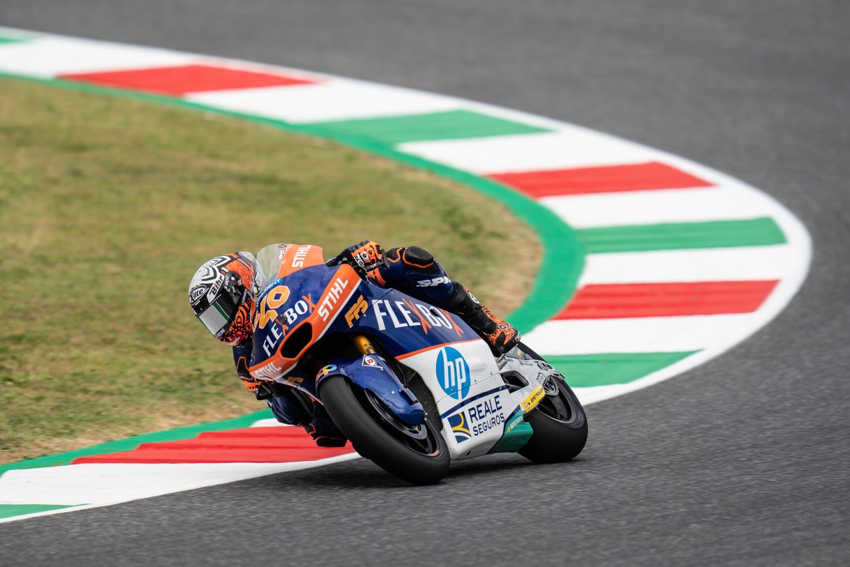 Arón Canet consigue la pole position de Moto2 en Mugello, Acosta 2º y Lowes 3º