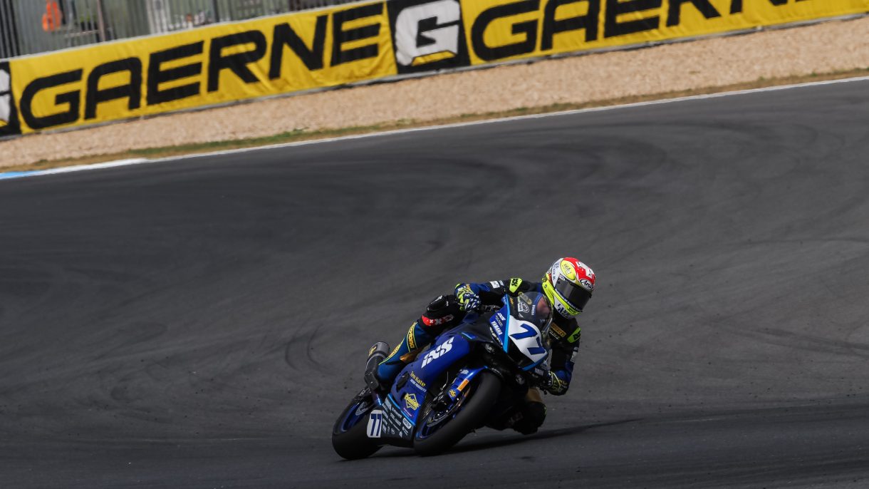 Dominique Aegerter gana la carrera 2 del Mundial de Supersport en Estoril, Smith 2º y Baldassarri 3º