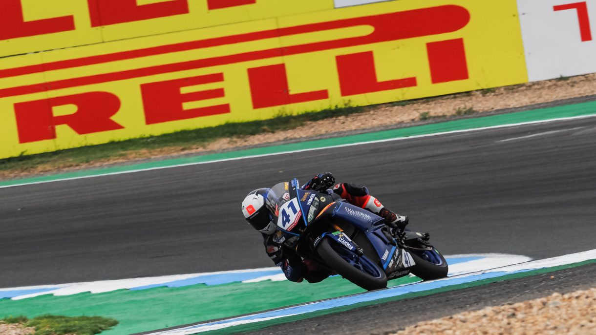 Marc García gana la carrera 1 de Supersport 300 en Estoril por rebufo a Di Sora