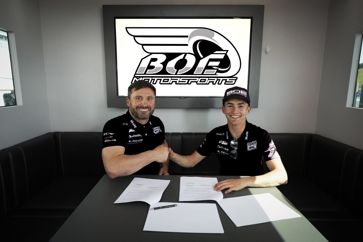 David Muñoz y el equipo BOÉ Motorsports renuevan para la temporada 2023 de Moto3