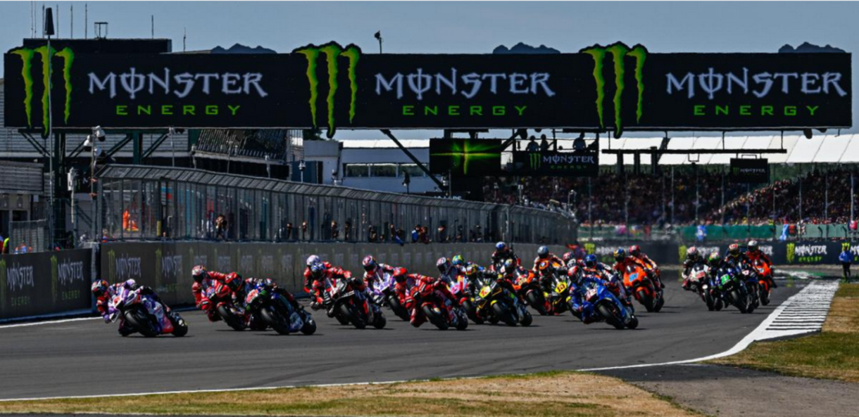 Carreras al sprint el sábado para MotoGP a partir de 2023