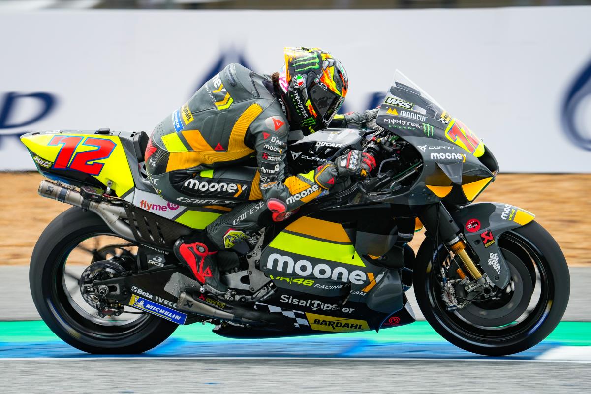 Marco Bezzecchi consigue la pole position de MotoGP en Tailandia, Martín 2º y Bagnaia 3º