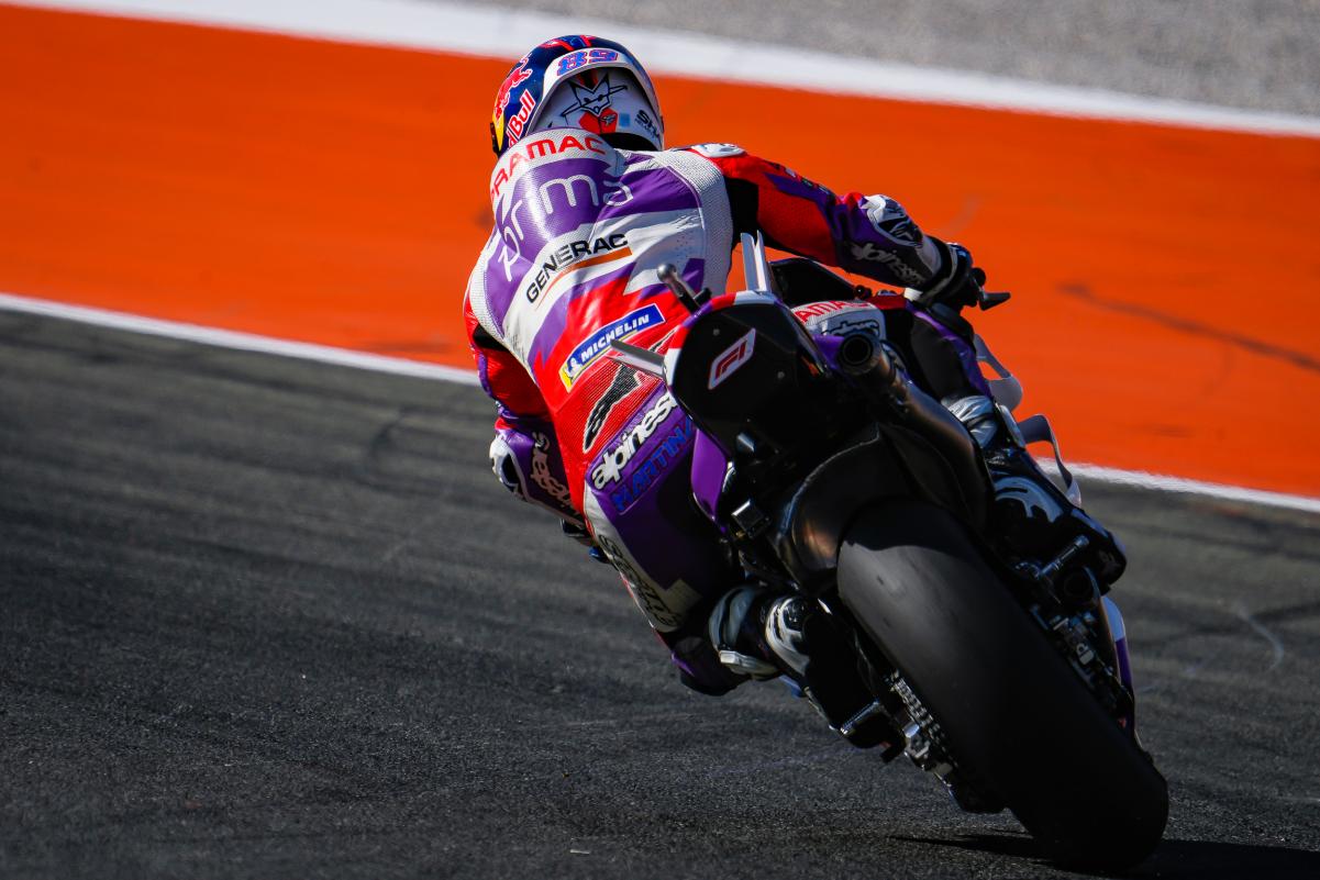 Jorge Martín consigue la pole position del Mundial de MotoGP en Valencia