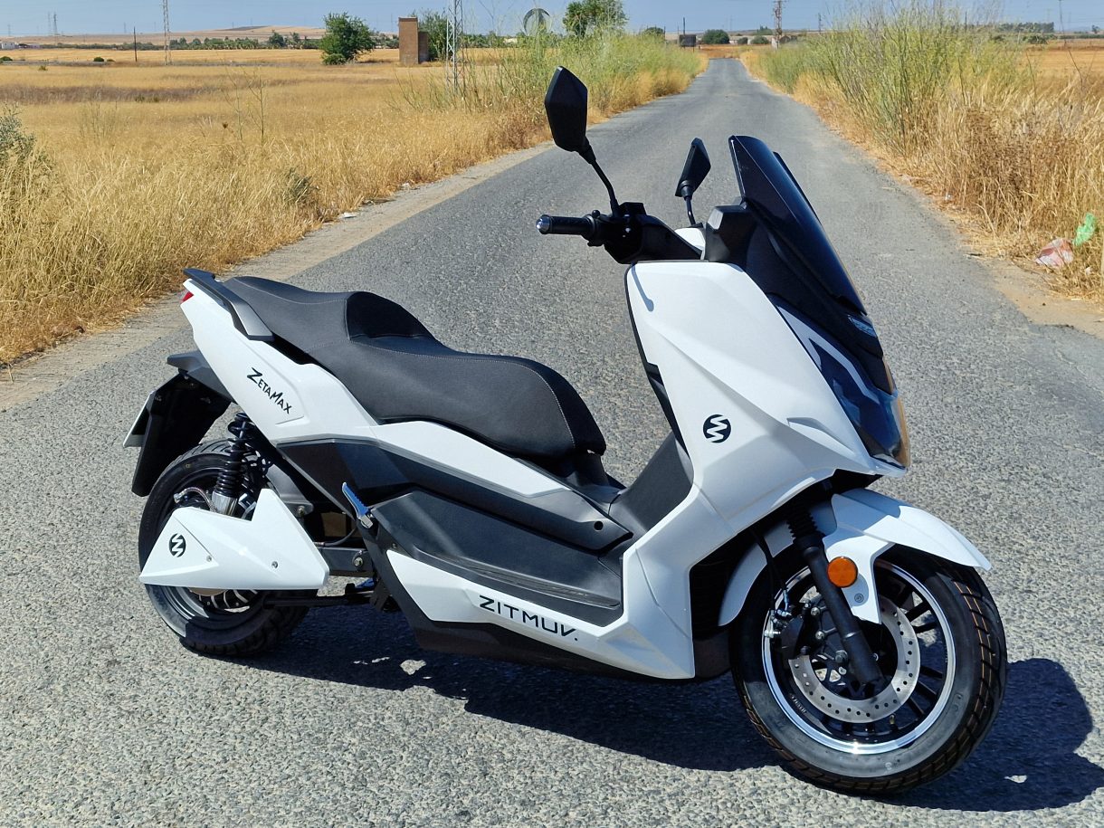 La marca Zitmuv presenta su maxiscooter eléctrico Zeta Max 125