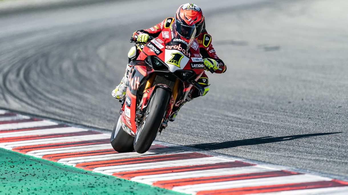 Álvaro Bautista es el mejor del test Superbike en el Circuito de Catalunya