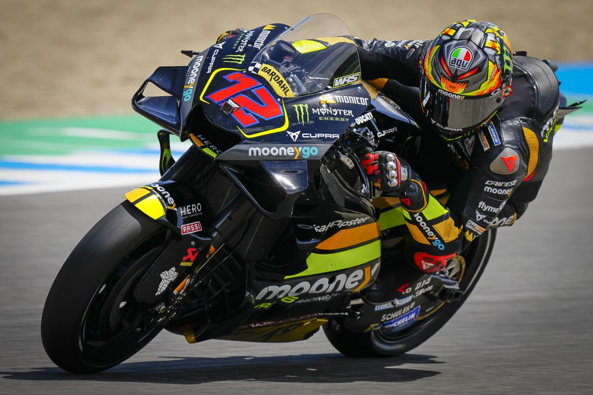 Marco Bezzecchi gana la carrera del Mundial de MotoGP en Le Mans, Martín 2º y Zarco 3º