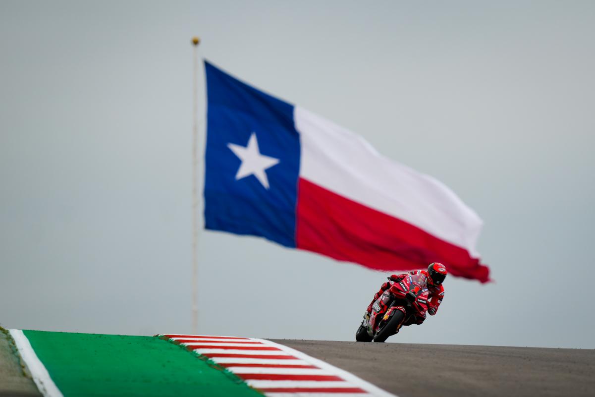 Pecco Bagnaia gana la carrera al sprint de MotoGP en Austin, Rins 2º y Martín 3º