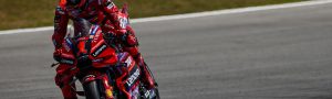 Pecco Bagnaia gana la carrera del Mundial de MotoGP en Jerez, Binder 2º y Miller 3º
