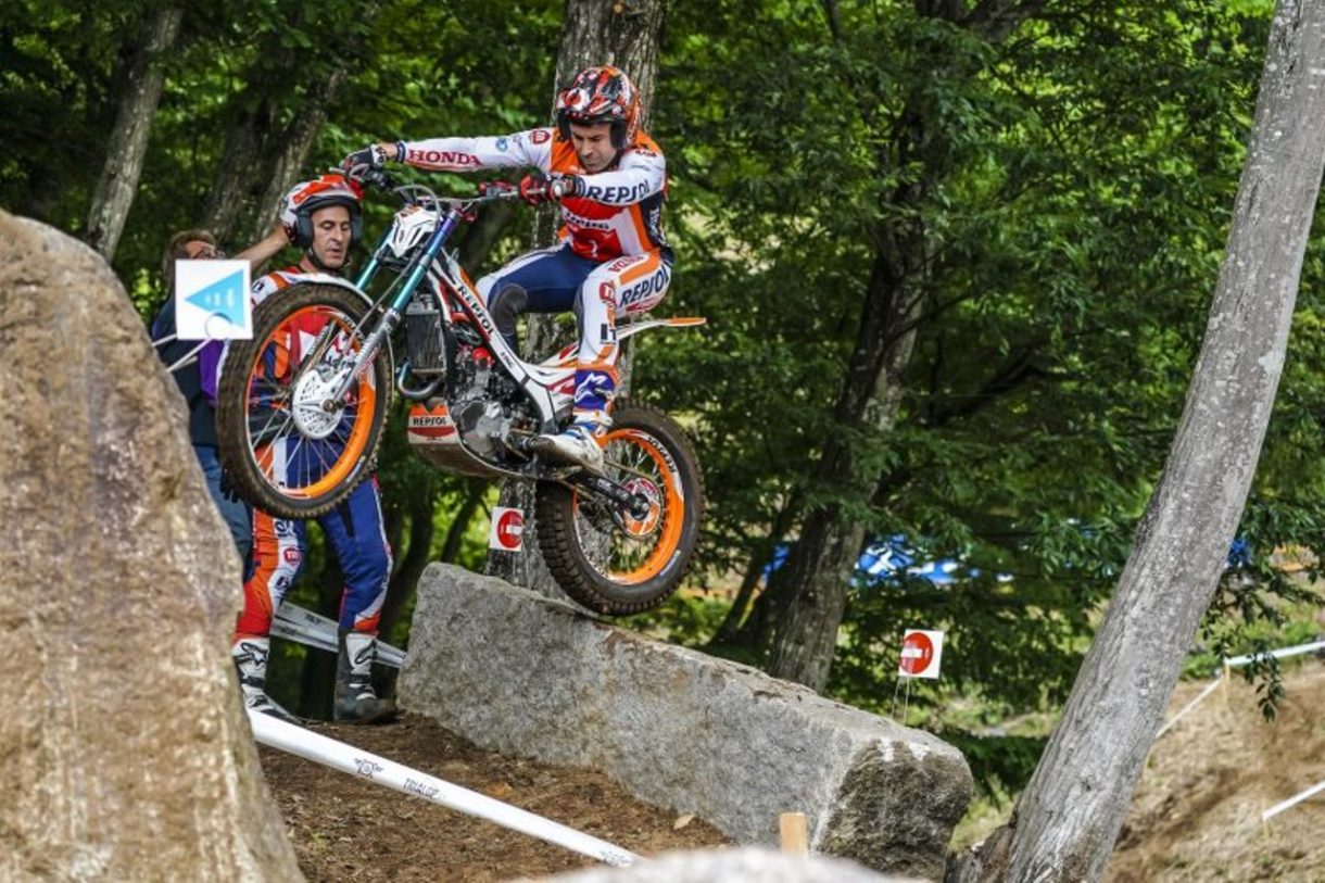 Toni Bou y Jaime Busto dominan la cita del Mundial TrialGP en Japón