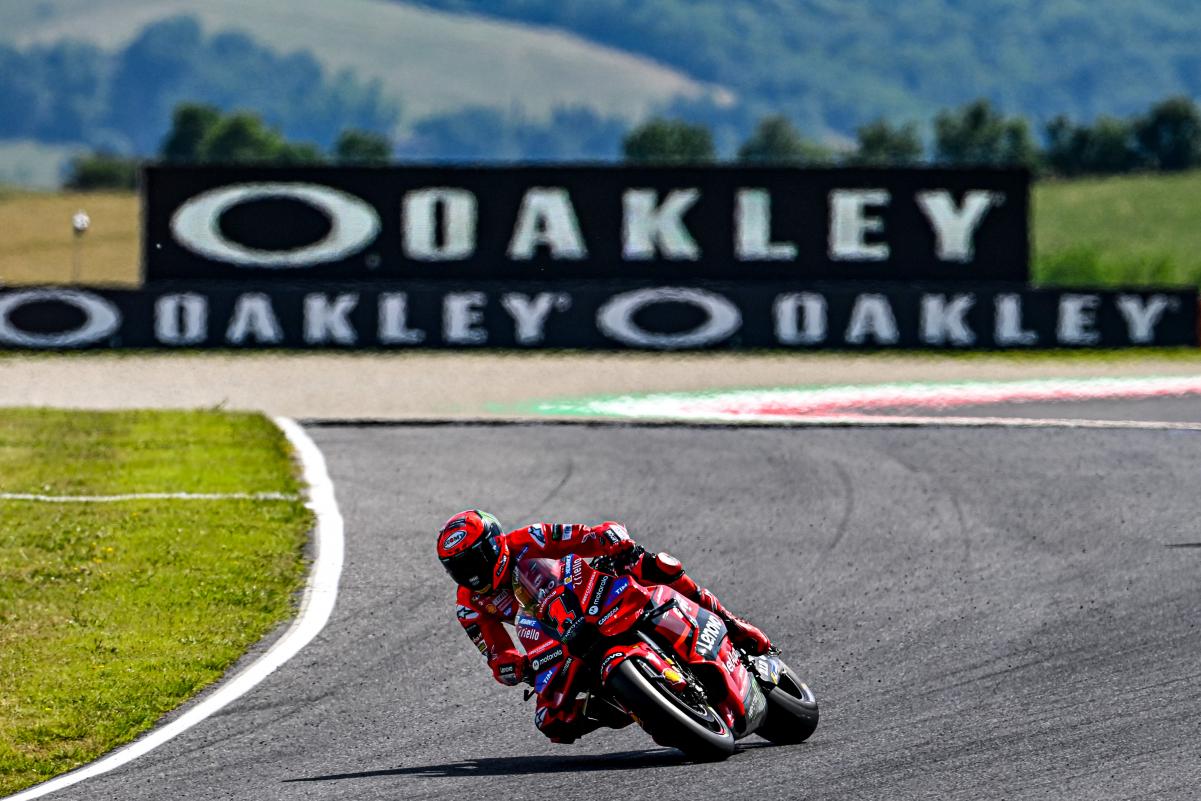 Pecco Bagnaia gana la carrera del Mundial de MotoGP en Austria, Binder 2º y Bezzecchi 3º