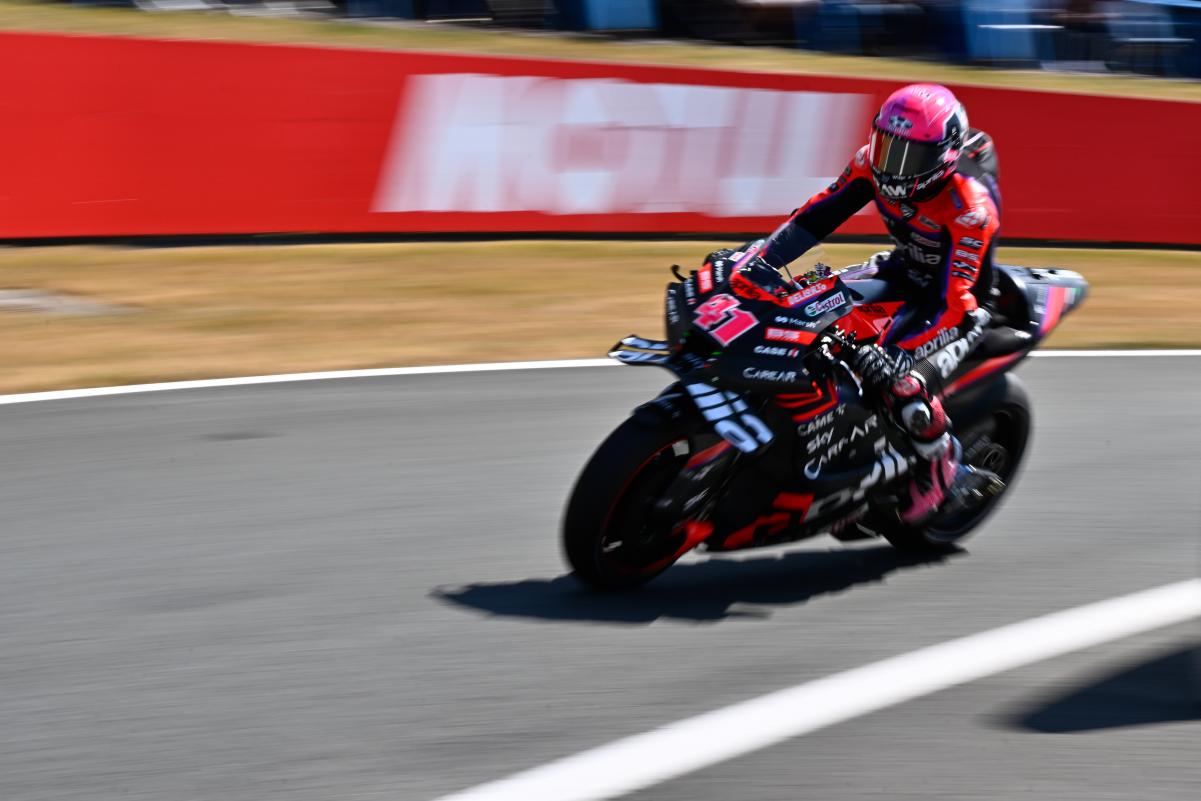 Aleix Espargaró gana la carrera del Mundial de MotoGP en Silverstone